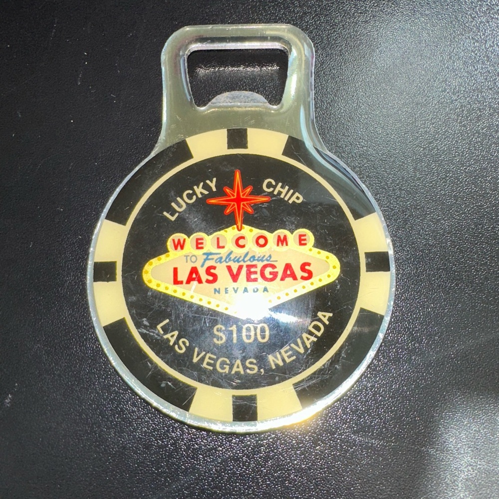 Las Vegas Bottle Opener Magnet Vintage Lucky Chip $100